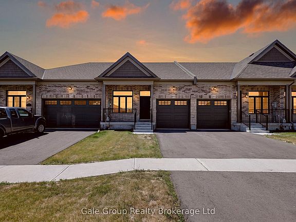 2nd image of 808 Garden Court Cres