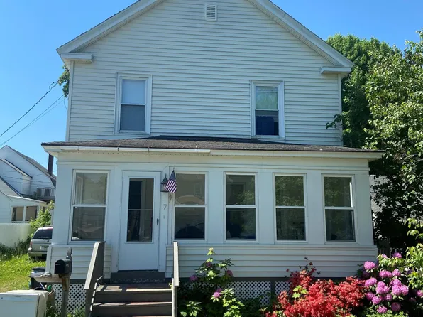 7 Mohegan Street, Winslow, ME 04901