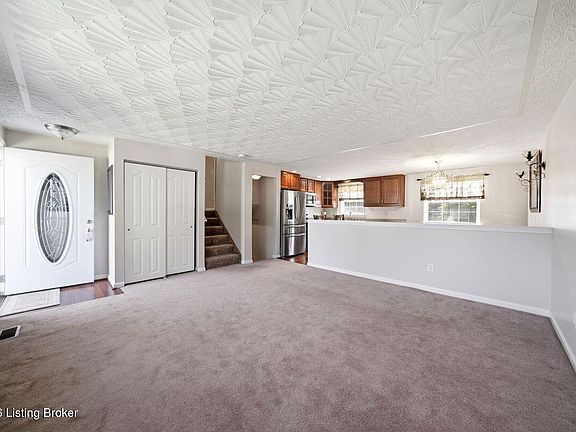 3rd image of 8417 Calm Ln