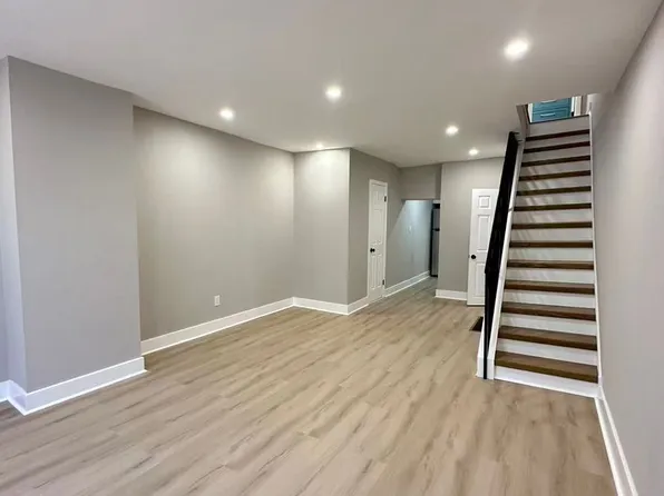 2545 S Franklin St, Philadelphia, PA 19148