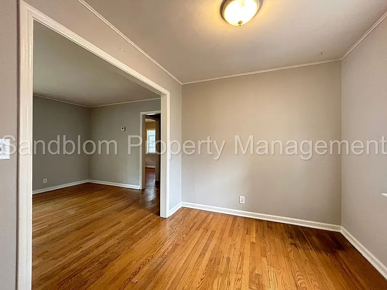 1439 S Louisville Ave — Photo 9