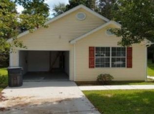 1198 Foxwood Dr, Douglasville, GA 30134