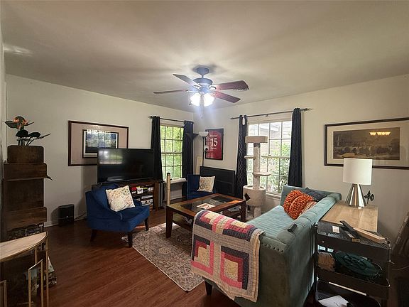4th image of 4028 Windsor Ave