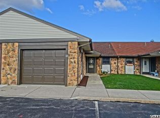 10 Abbey Ct, Carlisle, PA