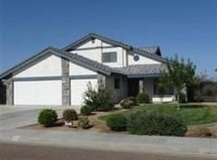 1055 Carolyn St, Ridgecrest, CA 93555