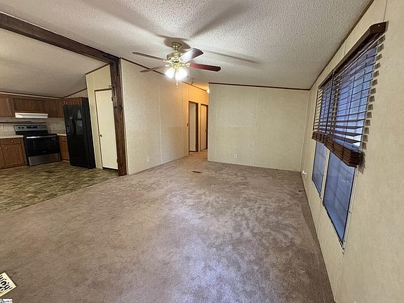 5th image of 38 Raisinwood Dr