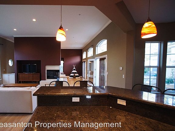 3rd image of 616 Varese Ct