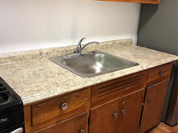 5th image of 285 E 35th St APT 3J