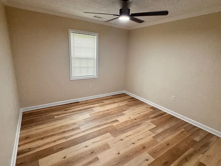 464 McDilda Dr — Photo 13
