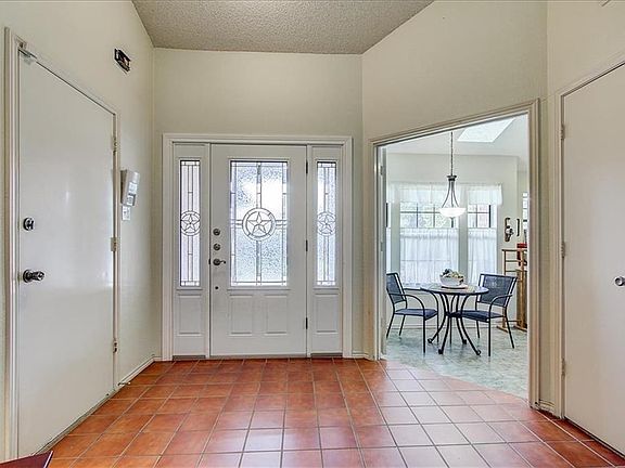 2nd image of 2603 Mountainview Dr