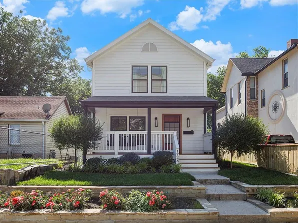 1728 Summit St, Kansas City, MO 64108