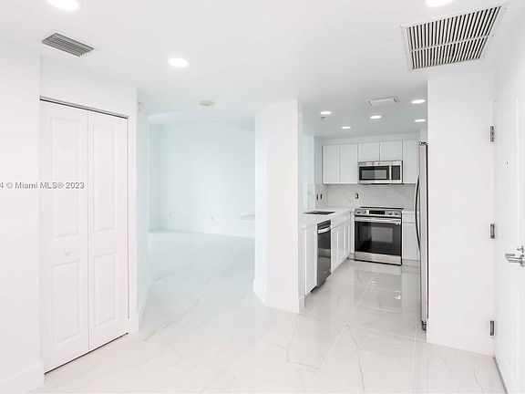 4th image of 1250 S Miami Ave APT 2405