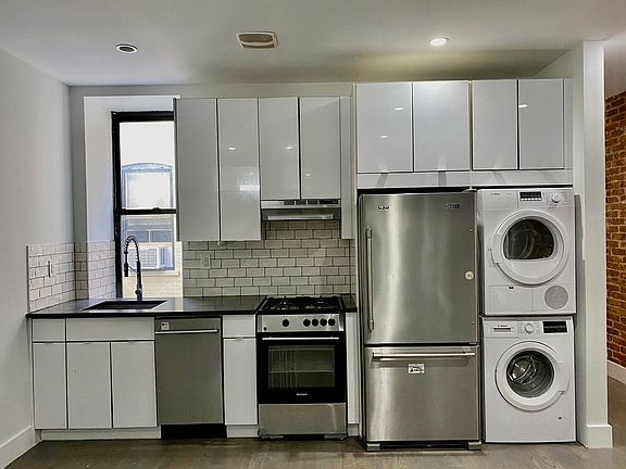 3rd image of 1103 Carroll St #33