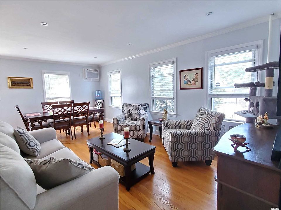 1st image of 26 W Mineola Ave