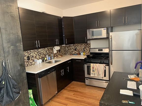 5th image of 381 S 5th St APT 302