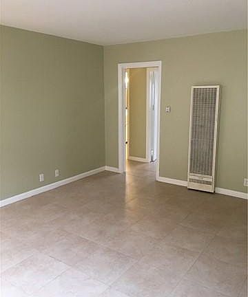 4th image of 417 N Broadway APT 5