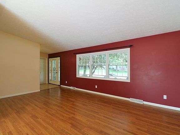 4th image of 511 McClure St