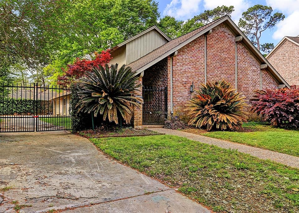 1st image of 10011 Briar Dr