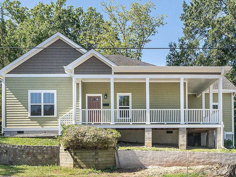 1510 E Main St — Photo 1