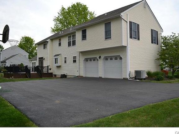 2nd image of 1820 Clarendon Drive
