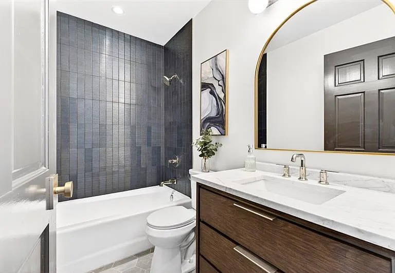 2575 Peachtree Rd NE #7E — Photo 35