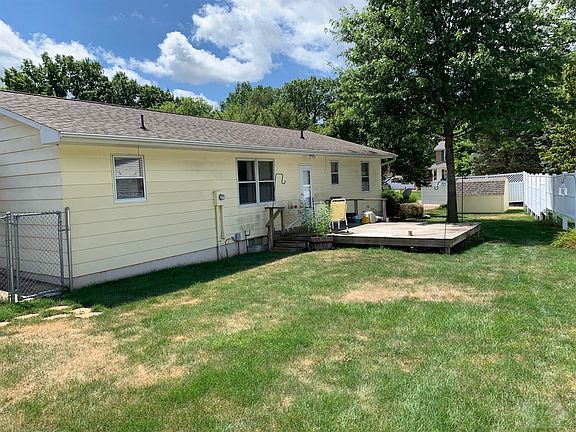 4th image of 2626 Evergreen Dr