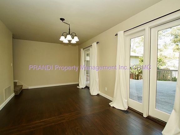 5th image of 15 Muriel Pl