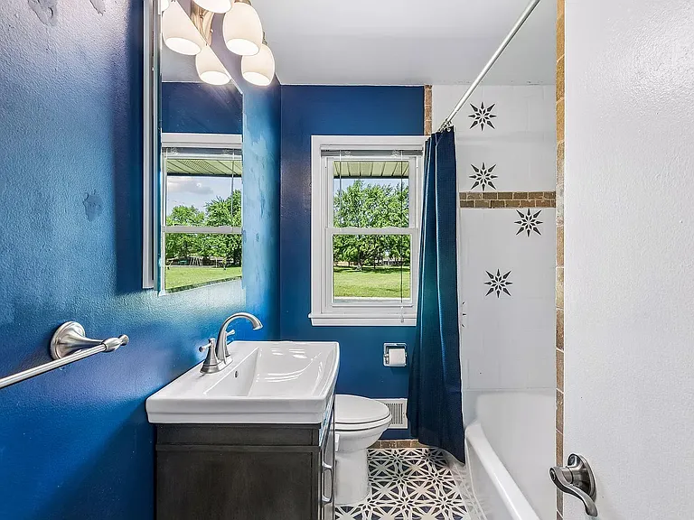 1064 Hackmann Cir NE — Photo 19