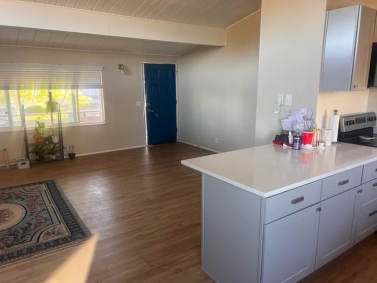 347 Hawthorne St — Photo 16