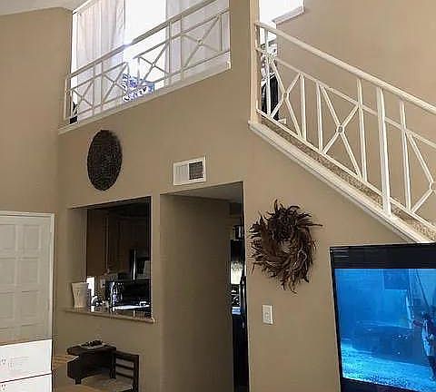 2nd image of 23621 Del Monte Dr Unit 324