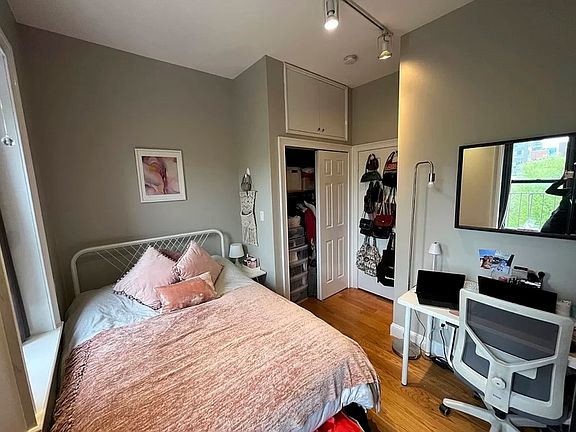3rd image of 163 Chrystie St APT 20