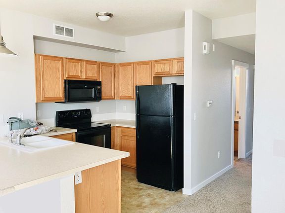 3rd image of 2604 N Emporia Ct