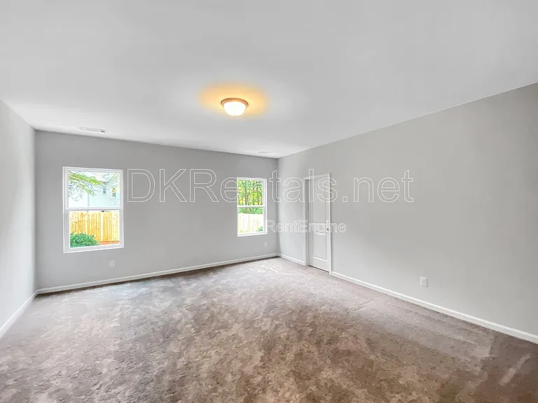 245 Birchwood Row — Photo 14