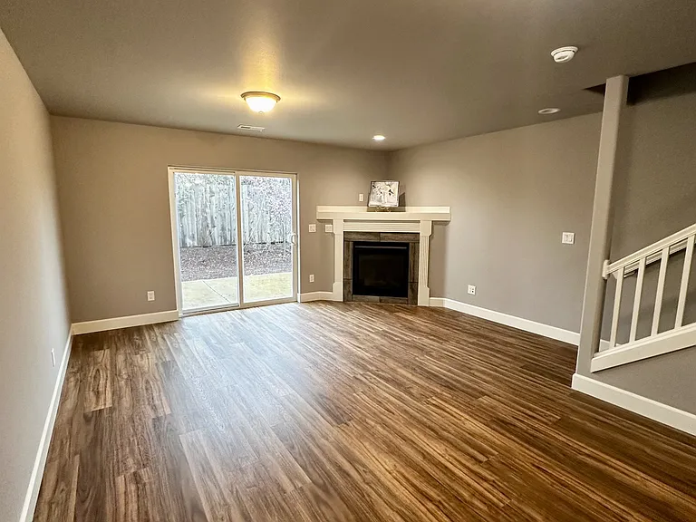 3752 Peter Ln NE #3752 — Photo 11