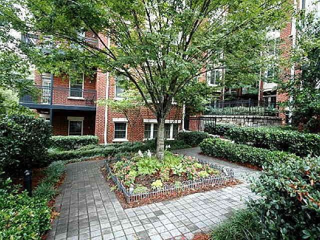 2nd image of 850 Piedmont Rd