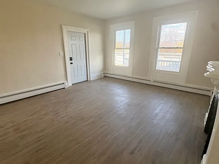 296 Saratoga St #1 — Photo 4