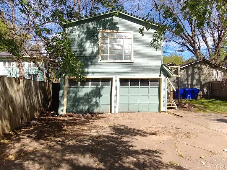 415 1/2 Chautauqua Ave — Photo 2