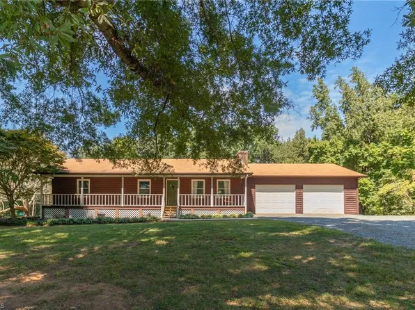 101 Foxworth Dr, Locust, NC 28097