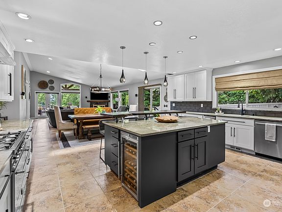 4th image of 4820 58th Street Ct E