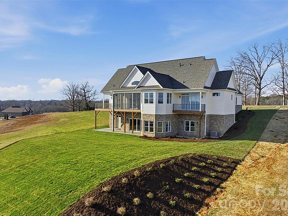 2nd image of 2615 Vista Ln NE #44