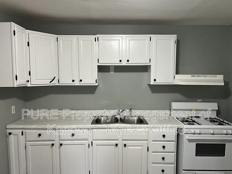 1021 SW Woodward Ave — Photo 7