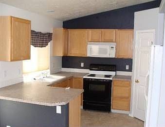 2nd image of 709 Coopers Ct