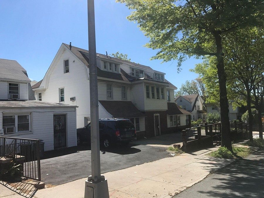 2nd image of 8711 150th St