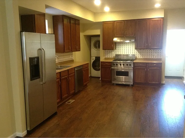 843 N Bentalou St — Photo 2