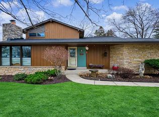 2115 Rambling Rose ROAD, Waukesha, WI 53186
