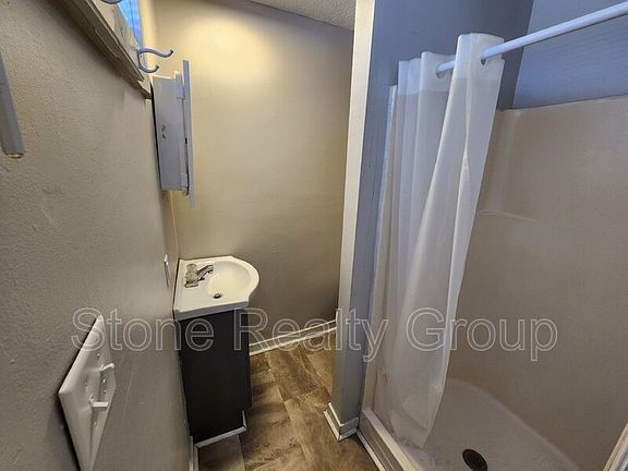 4th image of 418 S 7th St #A