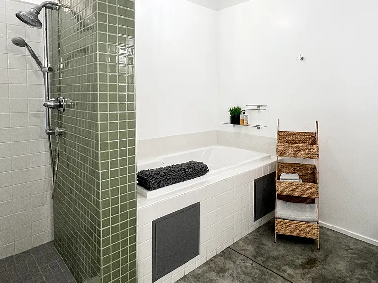 Walk-in Shower + Jacuzzi Tub
