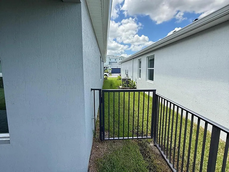 9555 SW Indra Way — Photo 34