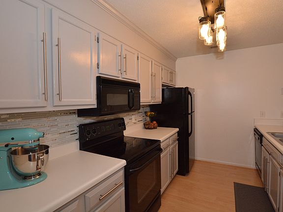 2nd image of 1401 Orchard Grove Dr