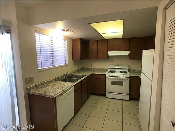 3rd image of 261 N Lamb Blvd